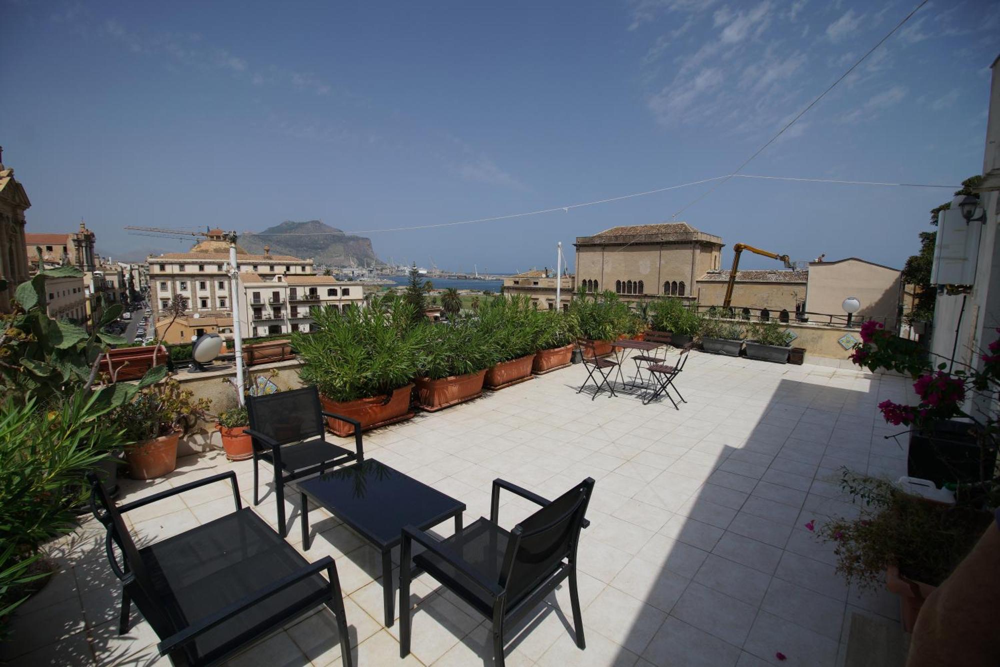 Stunning Kalsa Apartment Palermo Exterior photo
