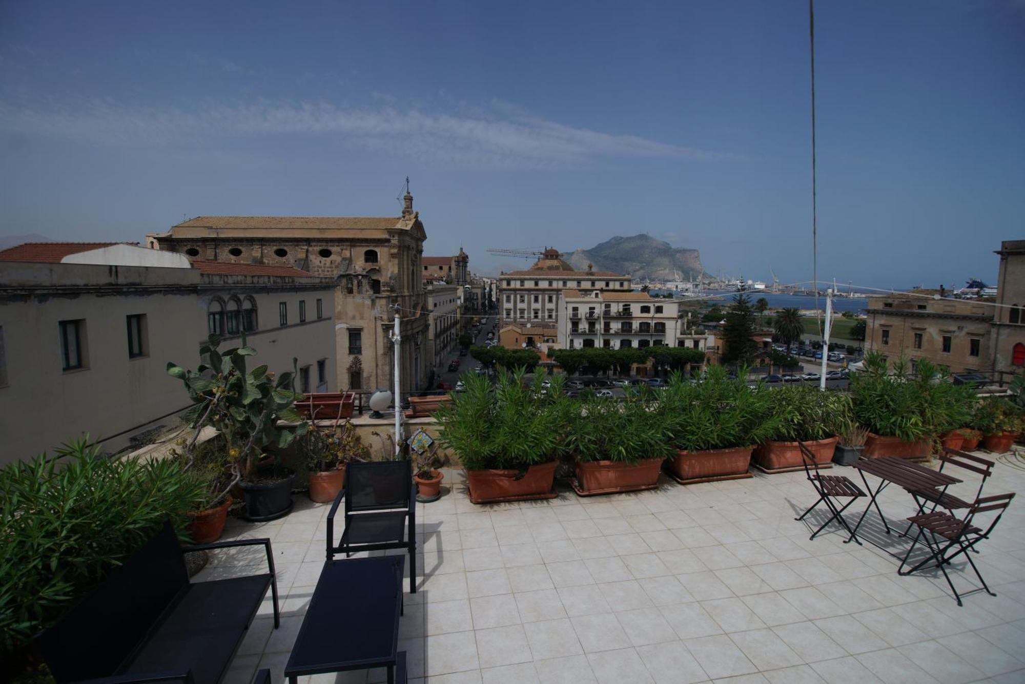 Stunning Kalsa Apartment Palermo Exterior photo