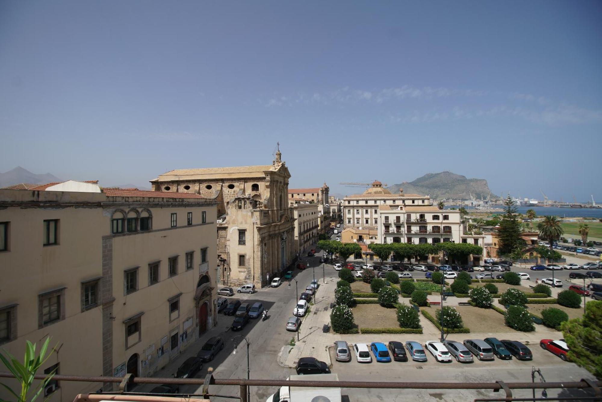 Stunning Kalsa Apartment Palermo Exterior photo